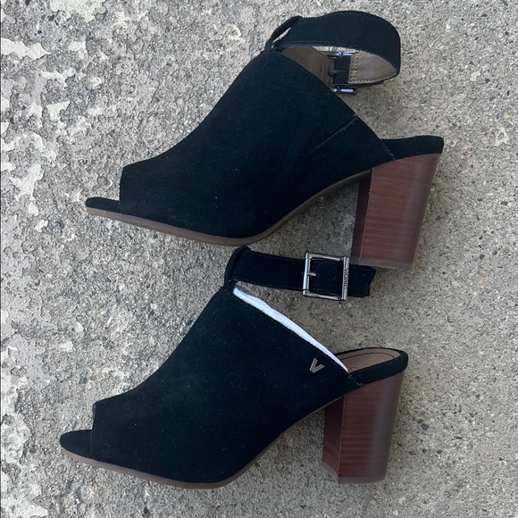 Vionic Shoes - Vionic Black Suede Block Heel Sandals